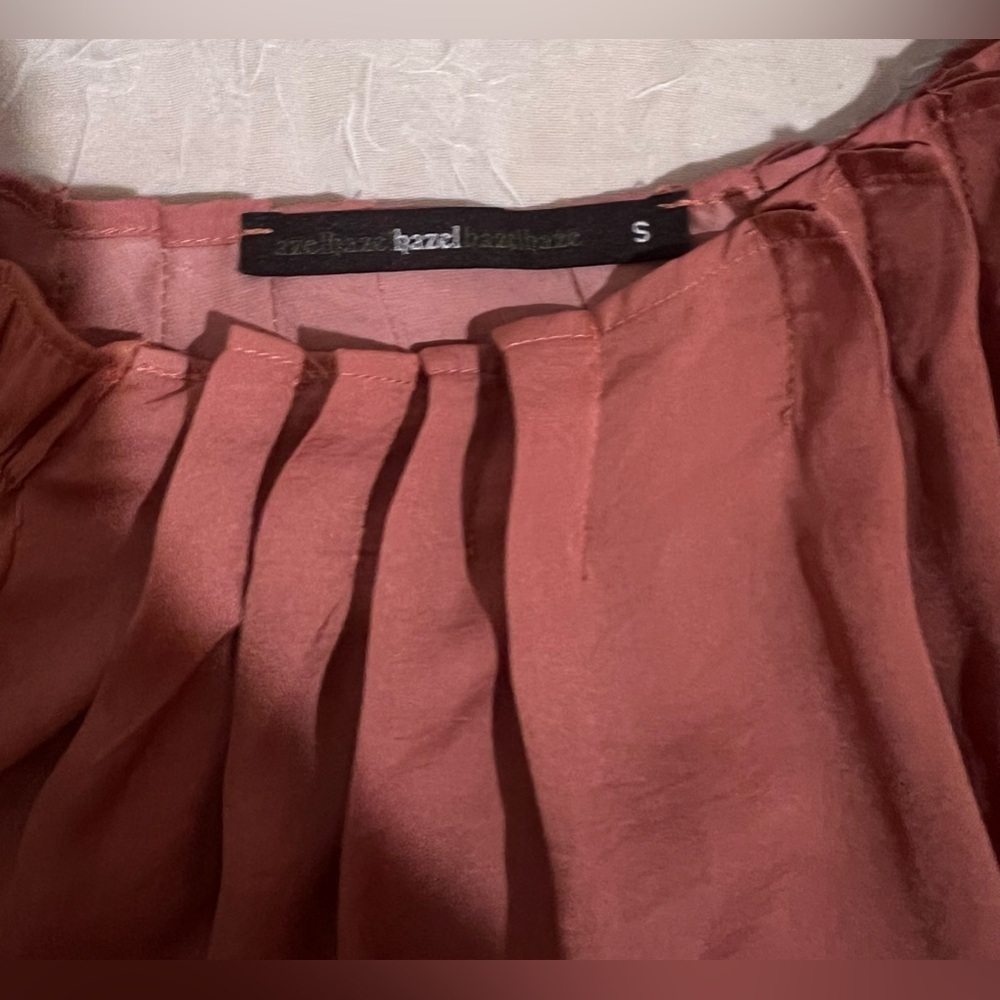 Pink feminine satin blouse - Picture 4 of 7